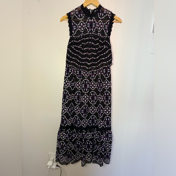 Sandro - Picture 3 of 8